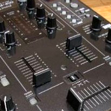 楽器・音響機器